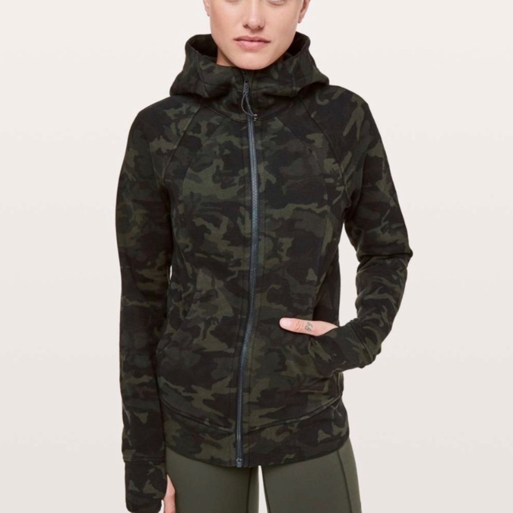 LULULEMON women’s size 8 “Scuba” zip-up hoodie Green Camo